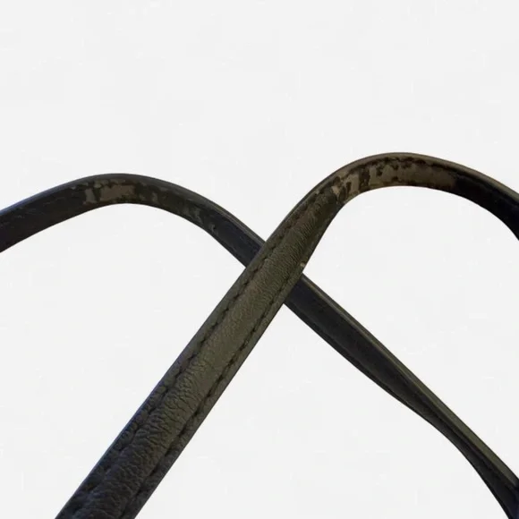 GUESS Large Black Tote Bad - Picture 8 of 8